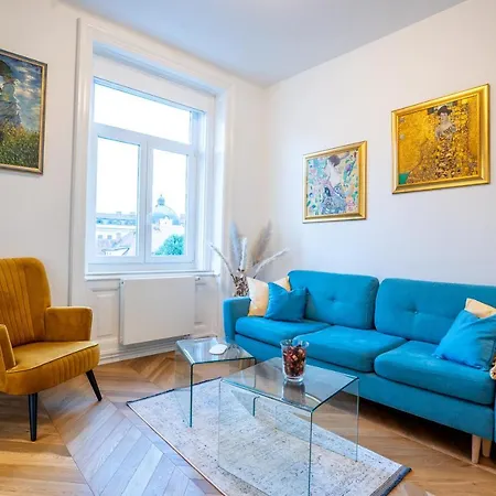 Διαμέρισμα Downtown Luxury Retreat