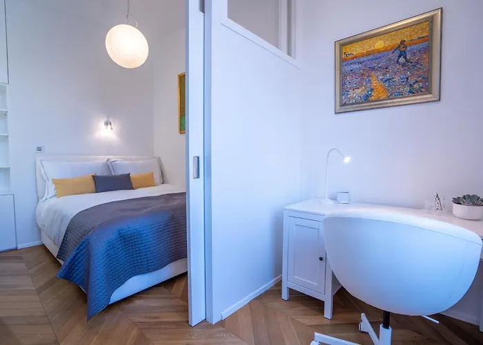 Διαμέρισμα Downtown Luxury Retreat