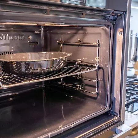 Downtown Luxury Retreat ليوبليانا