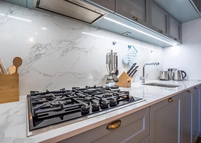 Downtown Luxury Retreat Apartment *